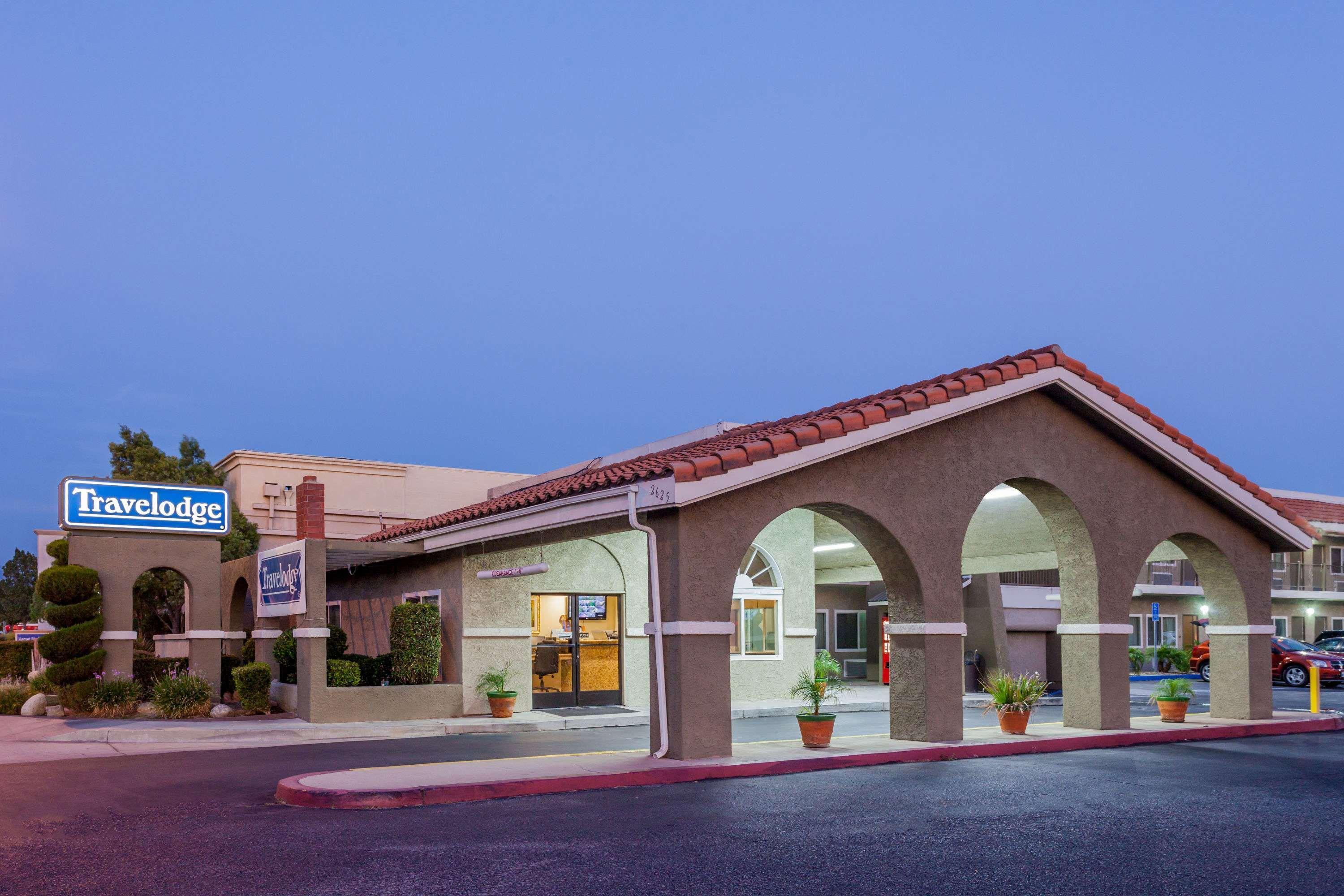 Travelodge by Wyndham Hemet CA Eksteriør billede