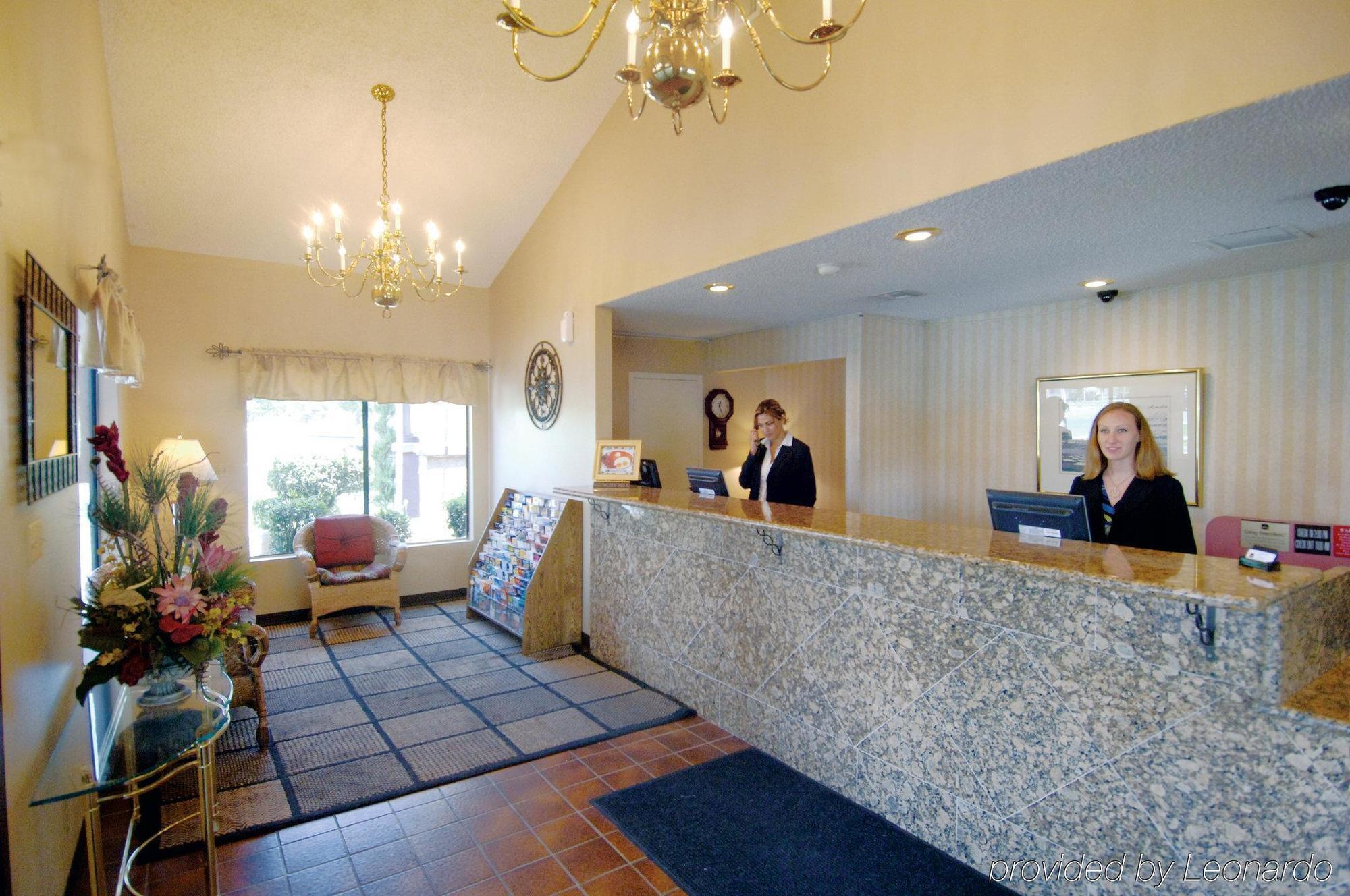 Travelodge by Wyndham Hemet CA Interiør billede
